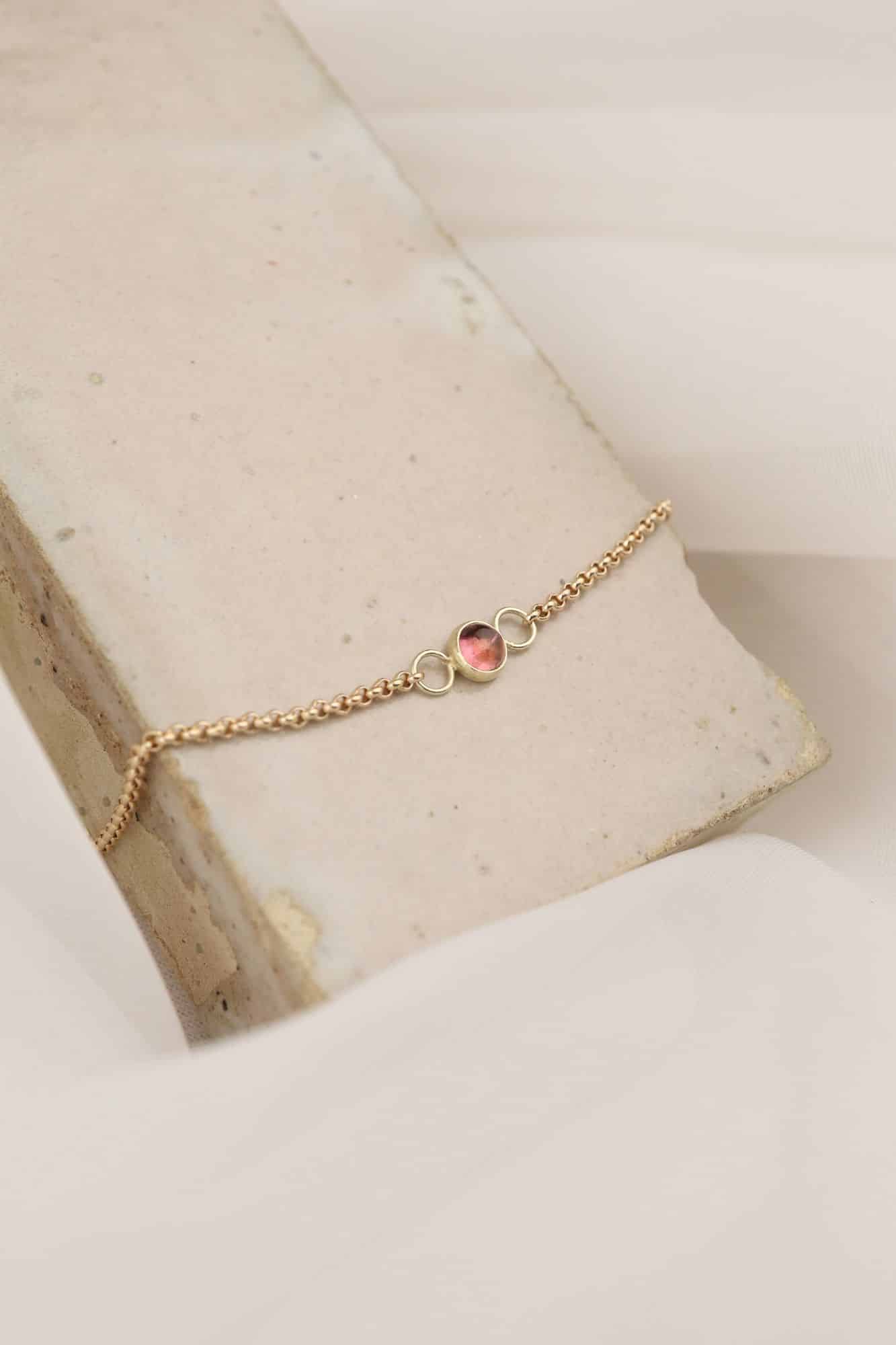 geelgouden armband met toermalijn